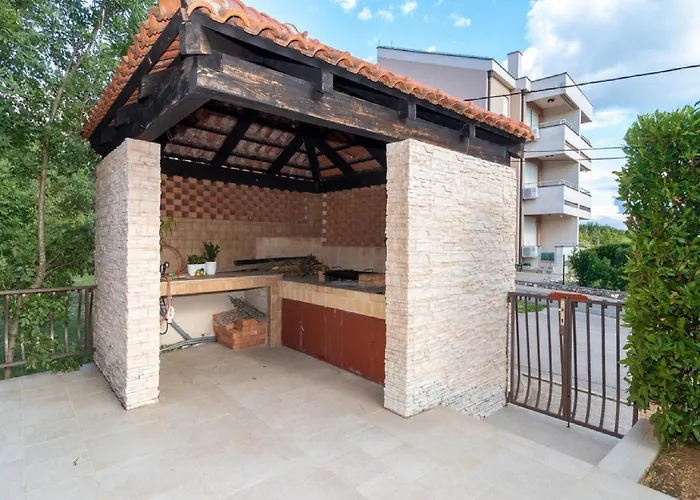 Daire Ilija Njavro -